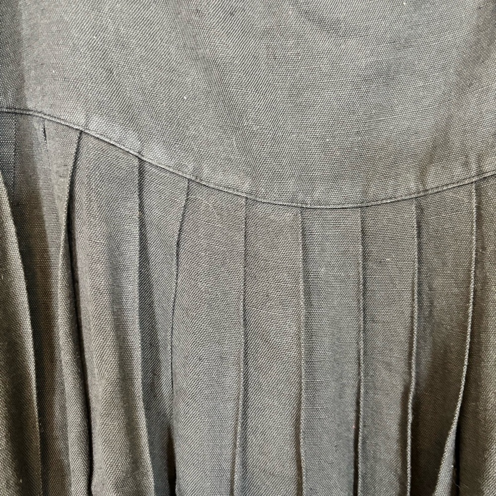 Giraffe Navy Rayon Linen Pleated Skirt - size 10​​ - Picture 3 of 7